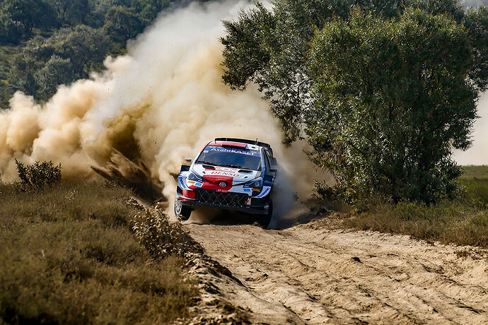 Car 33 (Elfyn Evans, Scott Martin)