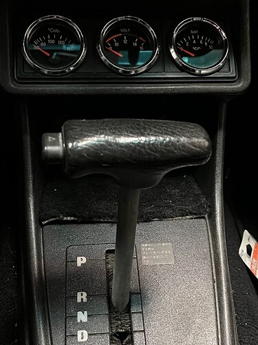 1000083745