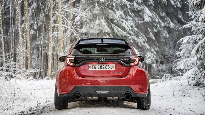 toyota ygr snow forrest herdern 1jan25 (11)