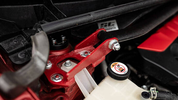 domstrebe gr yaris wagenfarbe (1)