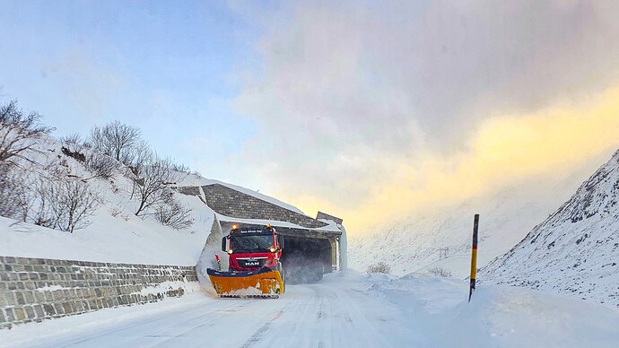 lukmanier gr yaris 12jan25  (4)